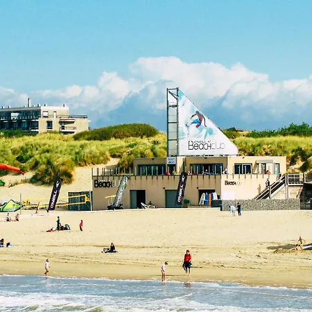 Molo House - Cosy House With Sunny Garden And Bbq In Silent Surroundings - Near The - Ideal For Families And Quiet Groups - 15 Km From Bruges *