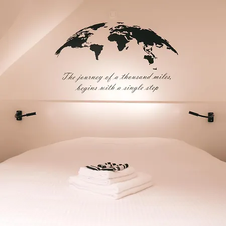 Molo House - Cosy House With Sunny Garden And Bbq In Silent Surroundings - Near The - Ideal For Families And Quiet Groups - 15 Km From Bruges * Blankenberge