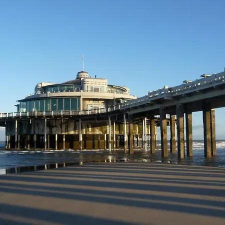 Nyaraló Molo House - Cosy House With Sunny Garden And Bbq In Silent Surroundings - Near The - Ideal For Families And Quiet Groups - 15 Km From Bruges