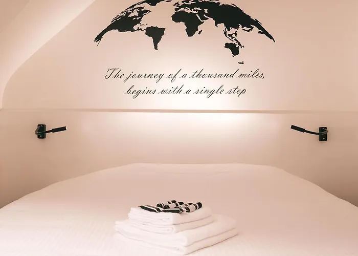 Molo House - Cosy House With Sunny Garden And Bbq In Silent Surroundings - Near The - Ideal For Families And Quiet Groups - 15 Km From Bruges * Blankenberge